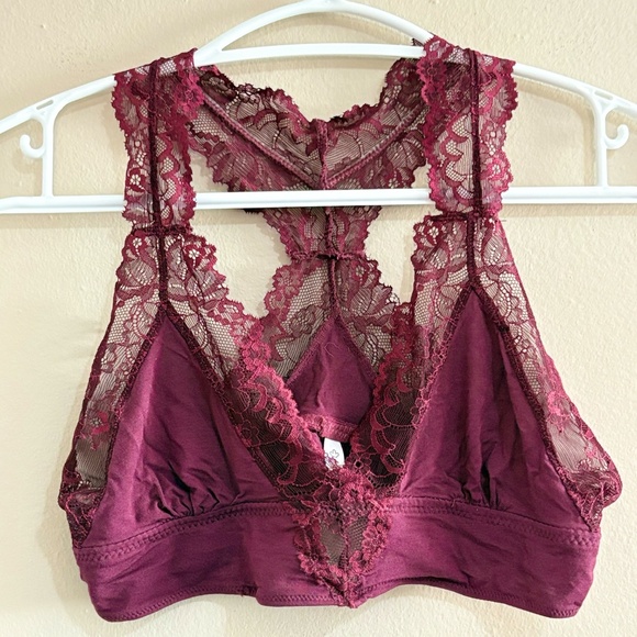 4/$10🎄Deep Red Lace Bralette with Plunging Neckline & Racer Back - Picture 3 of 12